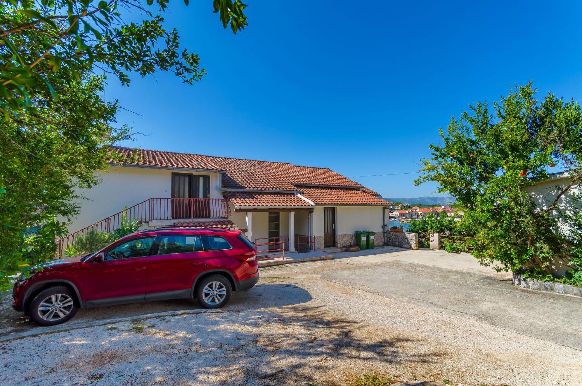 Apartments And Rooms Darinka Vrboska Exterior photo